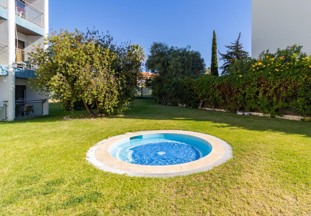 Zarco - Cosy Apartment In Vilamoura With A Balcony With View To The 2 Swimming Pools - Near The Beach & The Marina Quarteira Exterior foto